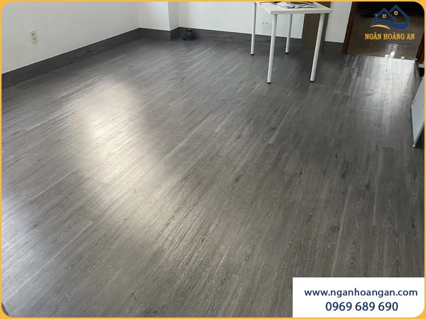 Sàn Nhựa Dán Keo Ứng Dụng Rộng Rãi Trong Nhà Ở