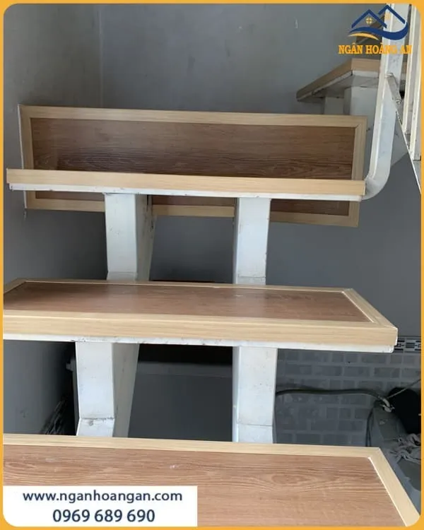 Sàn Nhựa Glotex Cho Bậc Cầu Thang