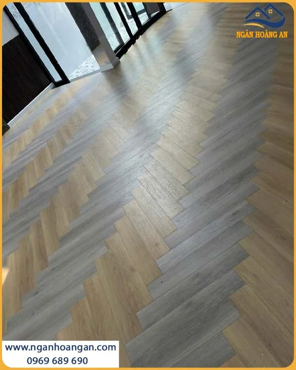 Sàn Gỗ Xương Cá Charmwood D3412 Và D3418 Vân Gỗ Sắc Nét Sang Trọng 