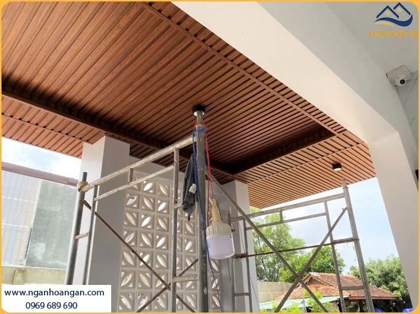 Tấm Lam Sóng Giả Gỗ Kosmos 3S200X15-009 Vân Gỗ Sắc Nét Sang Trọng 