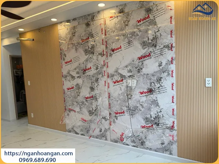 Tấm Ốp Sợi Than Tre Iwood Vân Đá Kết Hợp Lam Sóng Tại Phường An Khánh TPHCM