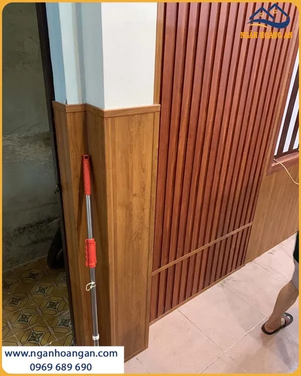 Lam 3 Sóng Thấp Giả Gỗ Kosmos Giúp Tạo Không Gian Nội Thất Hoàn Hảo