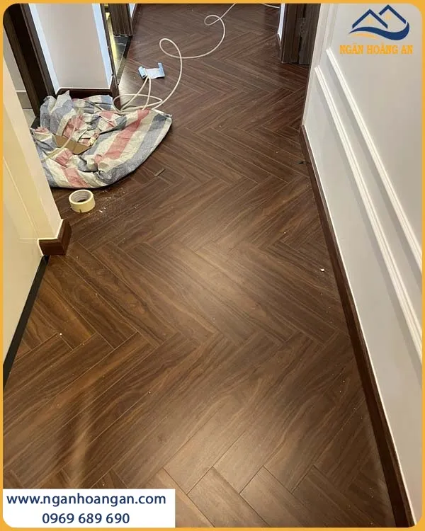 Sàn Gỗ Xương Cá Charmwood Có Khả Năng Chống Trơn Trượt, Chống Ẩm Mốc