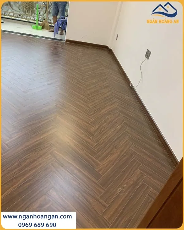 Lắp Đặt Sàn Gỗ Xương Cá Charmwood Thi Công Nhanh, Có Độ Bền Cao