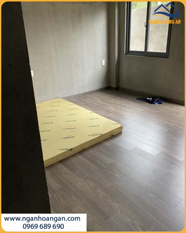 Thi Công Lát Sàn Gỗ Công Nghiệp Cho Phòng Ngủ Giá Rẻ