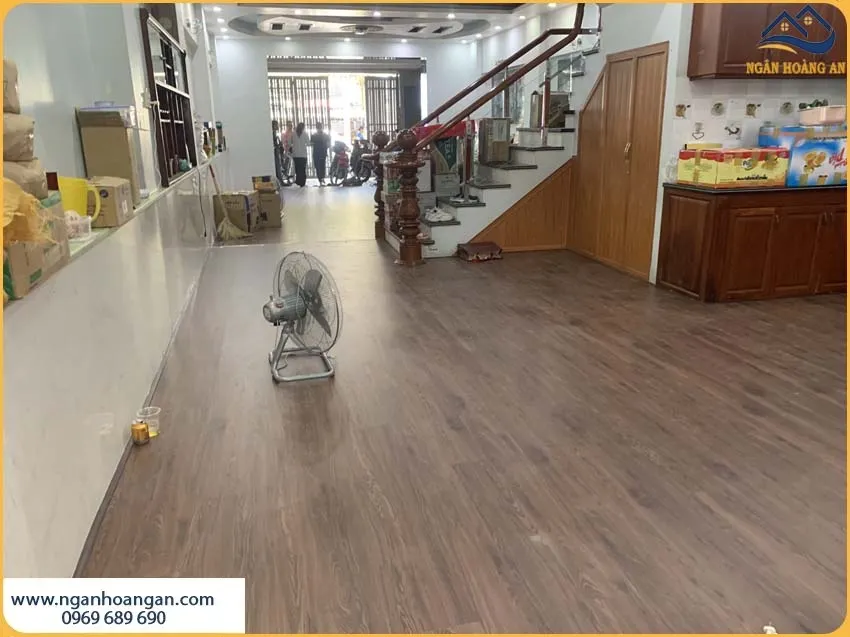 Thi Công Lát Sàn Nhựa Hèm Khoá Cho Bếp Chuẩn Kỹ Thuật