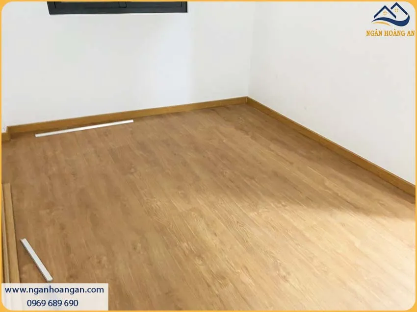 Thi Công Sàn Gỗ Công Nghiệp Tạo Cảm Giác Ấm Áp Cho Căn Hộ