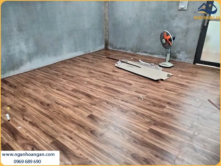 Sàn Gỗ Công Nghiệp Wilson Vân Gỗ Sắc Nét Sang Trọng Cho Nhà Ở