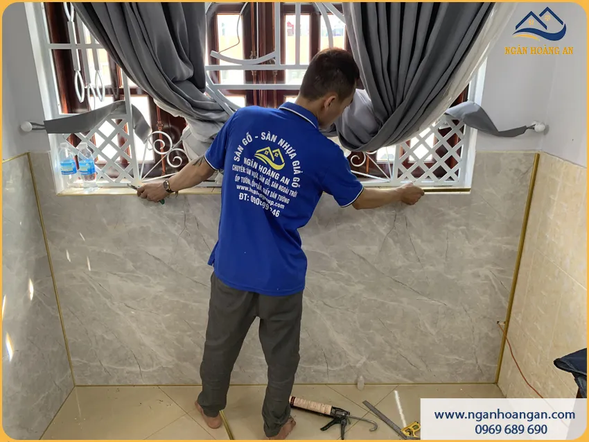 Thi Công Nhanh Ốp Tường Lamri PVC Giả Đá Cho Phòng Ngủ Thi Công Nhanh Ốp Tường Lamri PVC Giả Đá Cho Phòng Ngủ