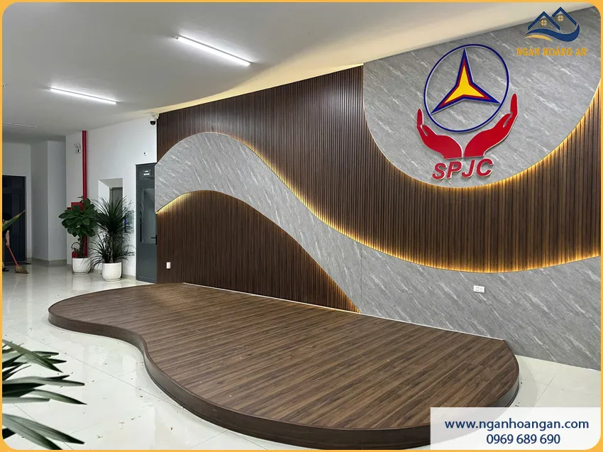 Thi Công Ốp Lam Sóng Và Than Tre Cho Công Ty Chuyên Nghiệp Thi Công Ốp Lam Sóng Và Than Tre Cho Công Ty Chuyên Nghiệp