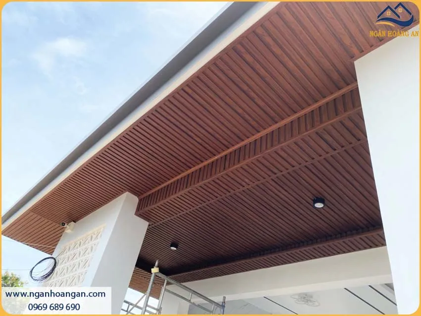 Thi Công Ốp Trần Giật Cấp Chống Cháy Lan, An Toàn