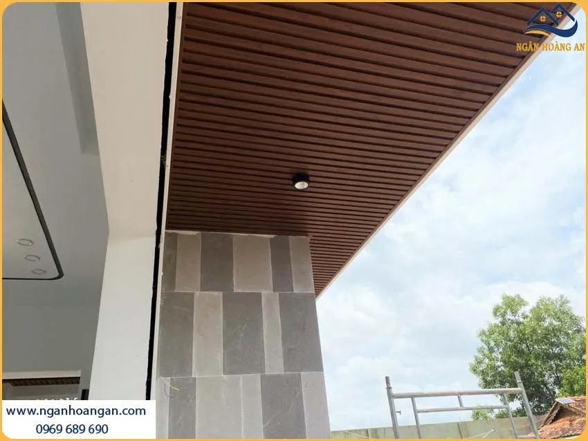 Không Gian Nội Thất Trở Nên Tinh Tế Khi Ốp Trần Lam 3 Sóng Kosmos