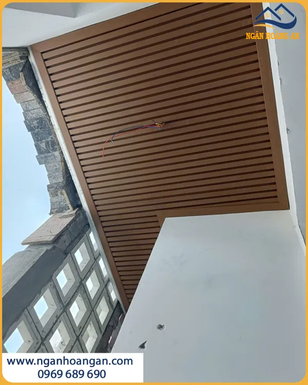 Thi Công Ốp Trần Lam Sóng Phủ ASA Hobiwood Giảm Chi Phí Bảo Trì
