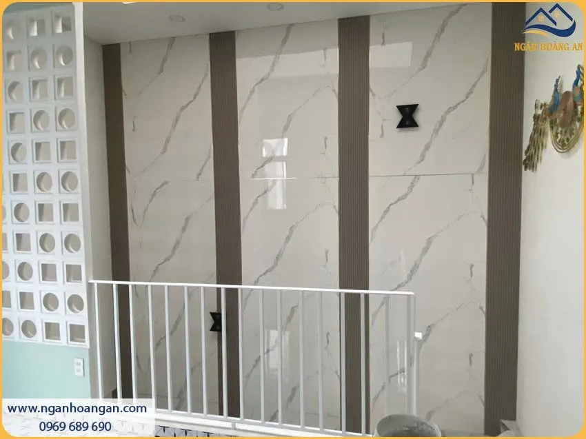 Khách Hàng Tại TPHCM Yêu Thích Tấm PVC Giả Đá Ốp Tường Cho Nhà Ở