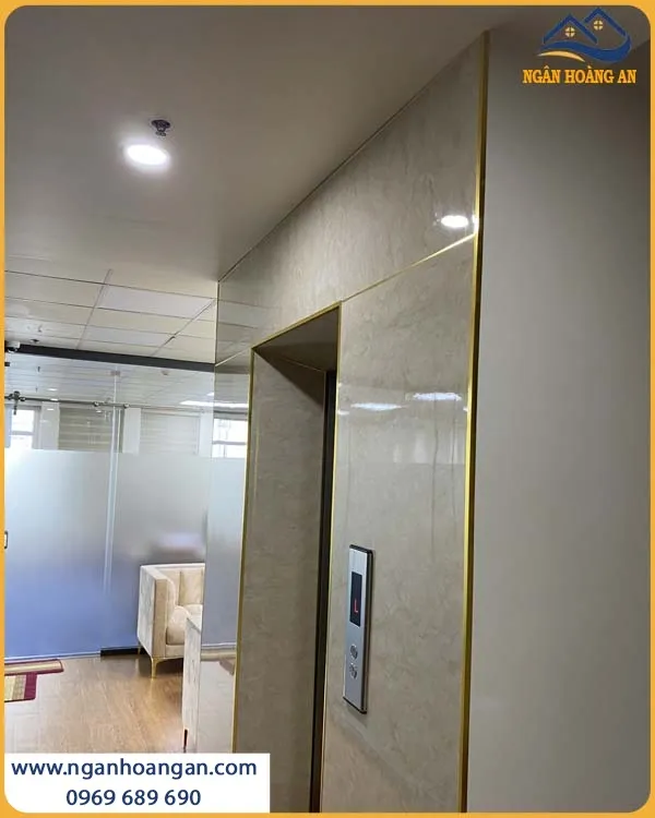Thi Công Ốp Tường PVC Giả Đá Kosmos PVC2006 Tạo Nên Sự Sang Trọng