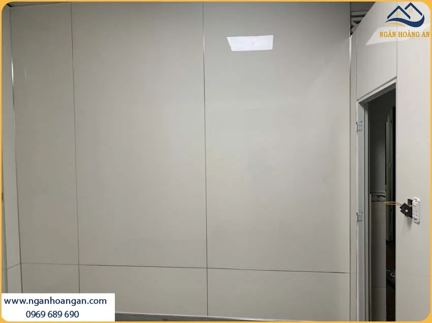 Thi Công Tấm PVC Trắng Trơn Kosmos Kháng Mối, Chống Ẩm Và Chống Thấm