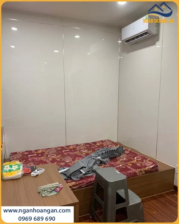 Thi Công Tấm PVC Trắng Trơn Kosmos Kháng Mối, Chống Ẩm Và Chống Thấm