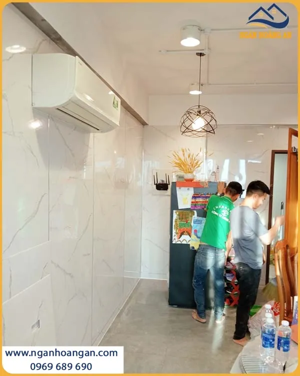 Ốp Tường Tấm PVC Giả Đá Hobiwood Thi Công Nhanh, Có Độ Bền Cao