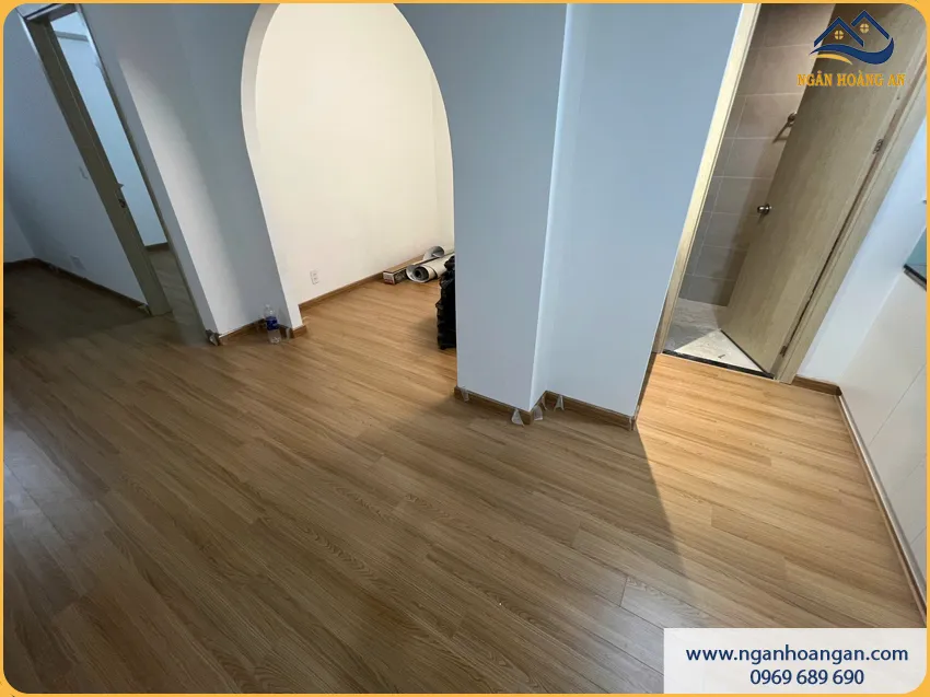 Thi Công Sàn Gỗ Công Nghiệp Cho Lát Phòng Khách Tinh Tế