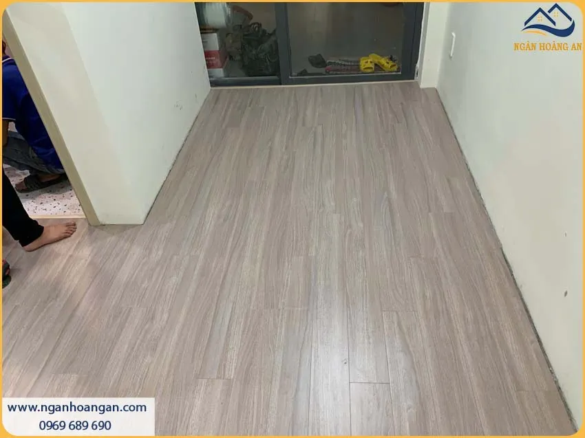 Không Gian Nội Thất Trở Nên Tinh Tế Khi Lót Sàn Gỗ Công Nghiệp Kosmos Không Gian Nội Thất Trở Nên Tinh Tế Khi Lót Sàn Gỗ Công Nghiệp Kosmos