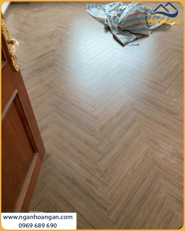 Thi Công Sàn Gỗ Xương Cá Charmwood Không Bị Công Vênh Hay Co Ngót Thi Công Sàn Gỗ Xương Cá Charmwood Không Bị Công Vênh Hay Co Ngót