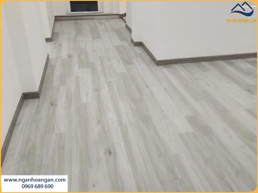 Lát Sàn Nhựa Dán Keo Cho Căn Hộ Không Trơn Trượt Lát Sàn Nhựa Dán Keo Cho Căn Hộ Không Trơn Trượt