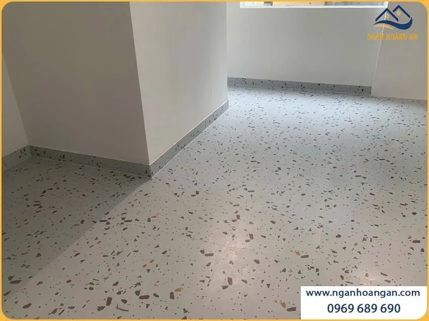 Thi Công Lắp Đặt Sàn Nhựa Dán Keo THFloor W309 Lót Cửa Hàng