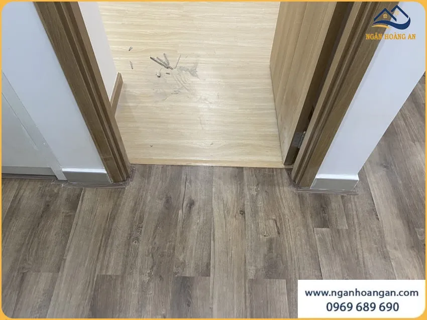 Thi Công Sàn Nhựa Hèm Khoá Glotex S480 Nhanh Gọn Thi Công Sàn Nhựa Hèm Khoá Glotex S480 Nhanh Gọn