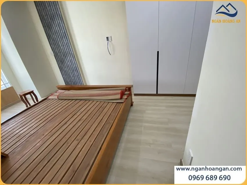 Thi Công Sàn Nhựa Hèm Khoá Morser C601 Tại Nhà Ở