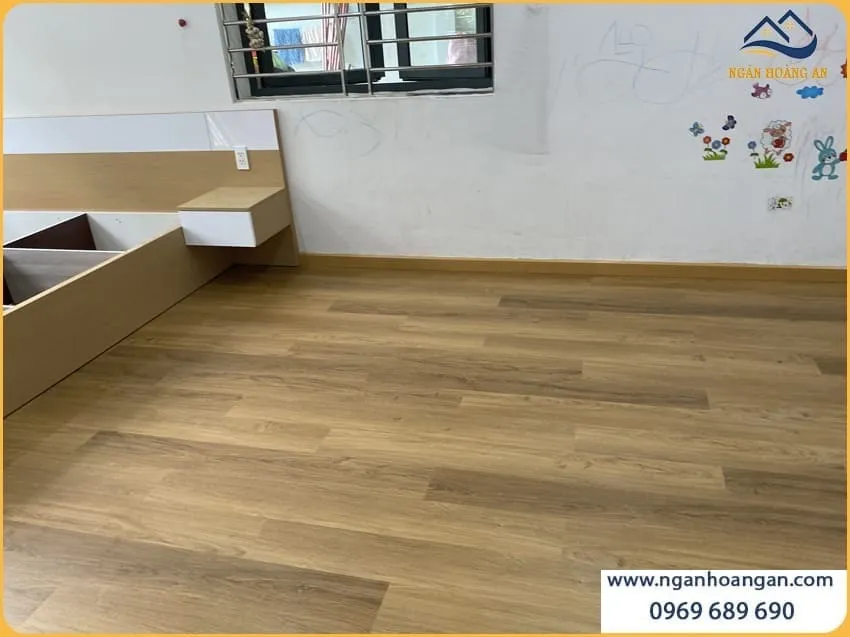 Thi Công Sàn Nhựa Hèm Khoá Morser C607 Cho Phòng Ngủ