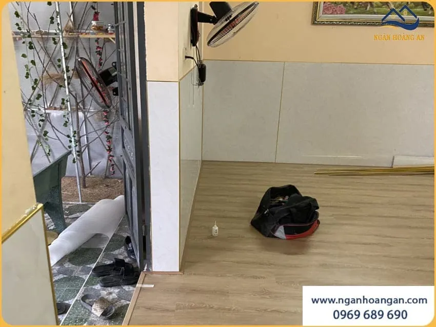 Thi Công Sàn Nhựa Hèm Khoá Nhà Ở Nhanh Gọn