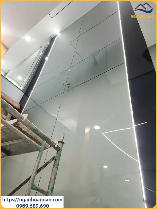 Thi Công Tấm Ốp Than Tre Đơn Sắc Tại Phường Bình Lợi Trung TPHCM