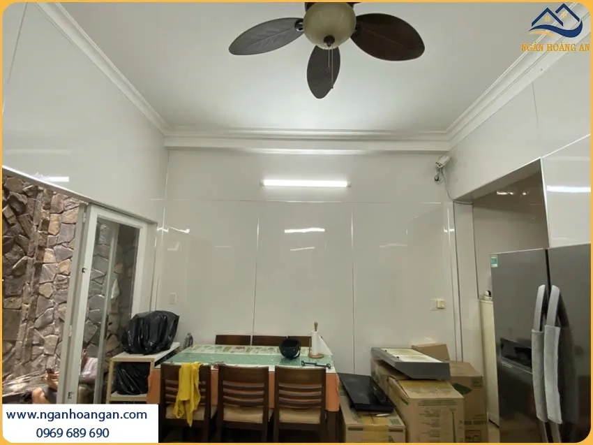 Ngân Hoàng An – Đơn Vị Lắp Đặt Tấm Nhựa PVC Trắng Trơn Kosmos TPHCM Ngân Hoàng An – Đơn Vị Lắp Đặt Tấm Nhựa PVC Trắng Trơn Kosmos TPHCM