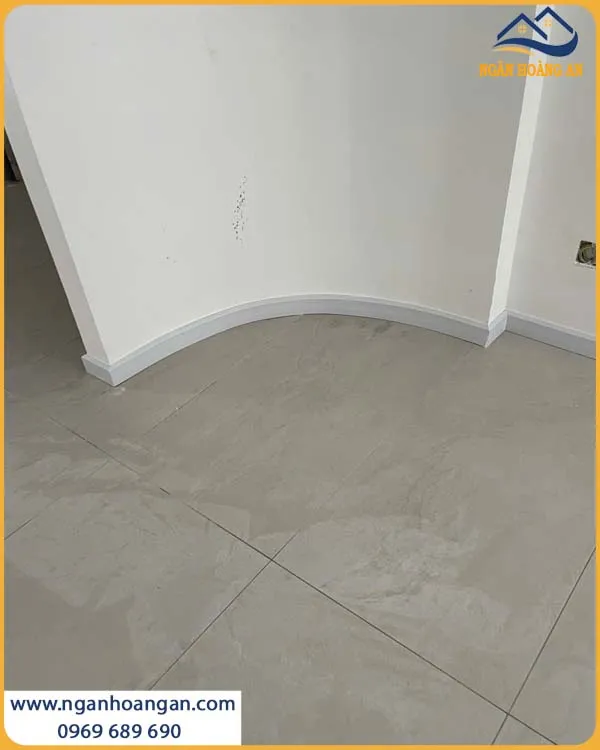 Uốn Công Len Chân Tường Charmwood PVC755 Cho Nhà Ở Điểm Nhấn Cho Không Gian