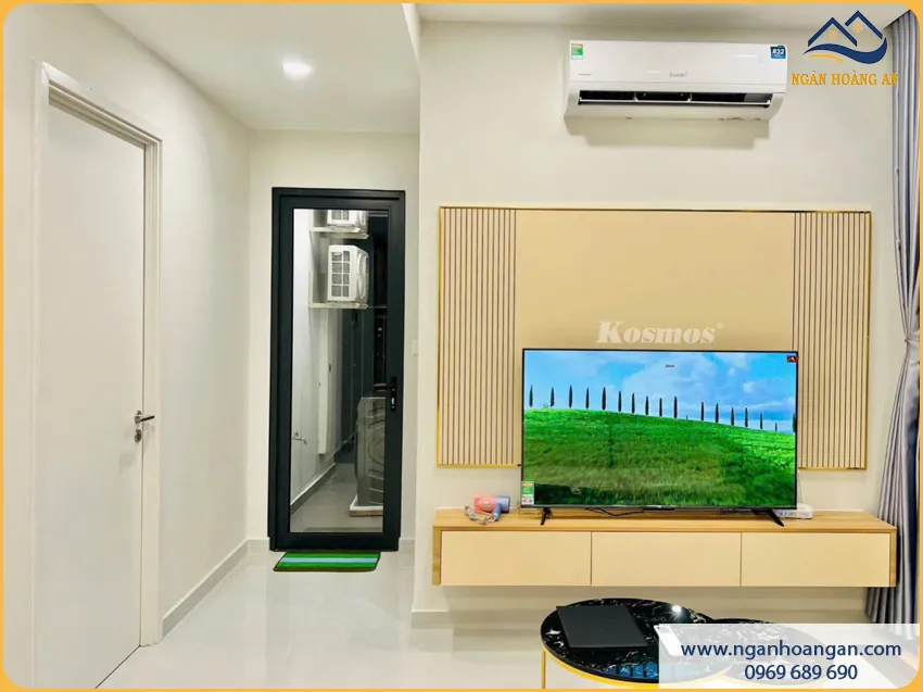 Thi Công Vách Tivi Ốp Tấm Than Tre Bền Đẹp Dễ Vệ Sinh