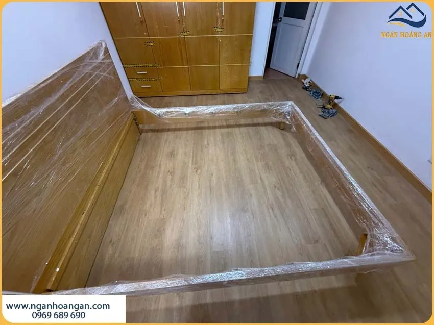 Thi Sàn Nhựa Hèm Khoá Cho Phòng Ngủ Đẹp, Bền