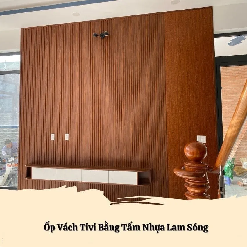 Ứng Dụng Ốp Vách Tivi Bằng Nhựa Lam Sóng