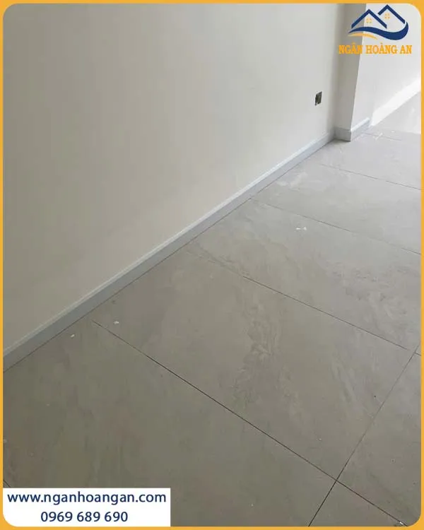 Ngân Hoàng An – Đơn Vị Lắp Đặt Len Chân Tường Nhựa Charmwood TPHCM