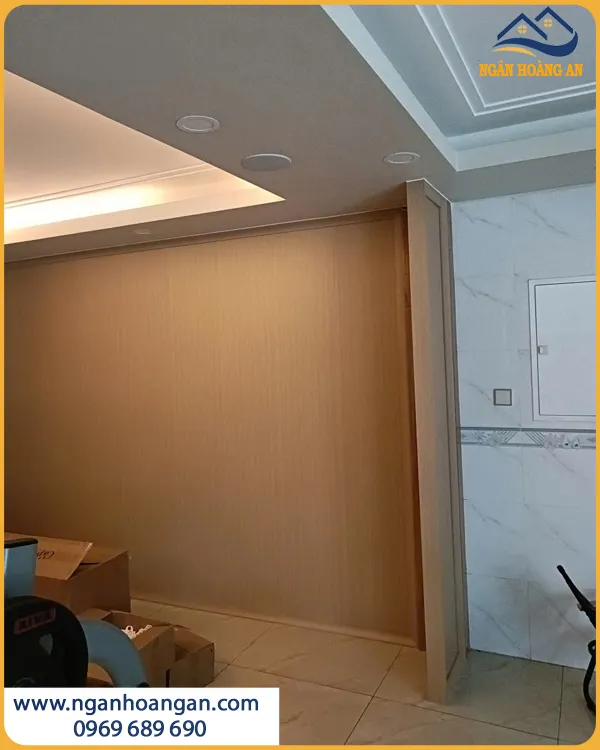 Vách Ngăn Nhựa Tạo Sự Riêng Tư Cho Không Gian