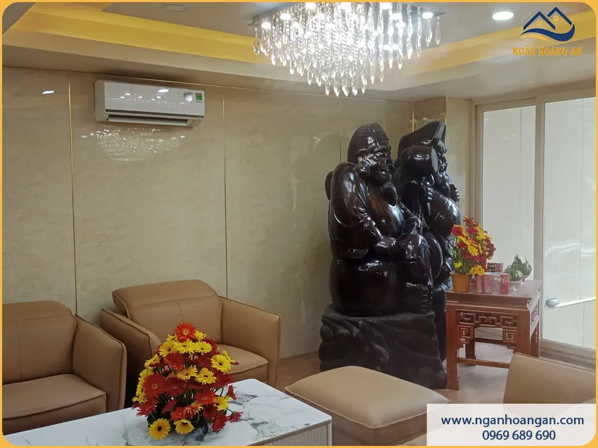 Văn Phòng Ốp PVC Giả Đá Tinh Tế Và Sang Trọng