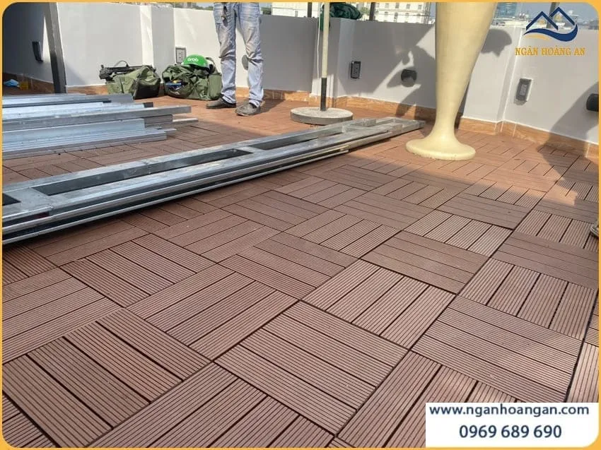 Vỉ Gỗ Nhựa Kosmos Copper Brown Lát Sân Thượng