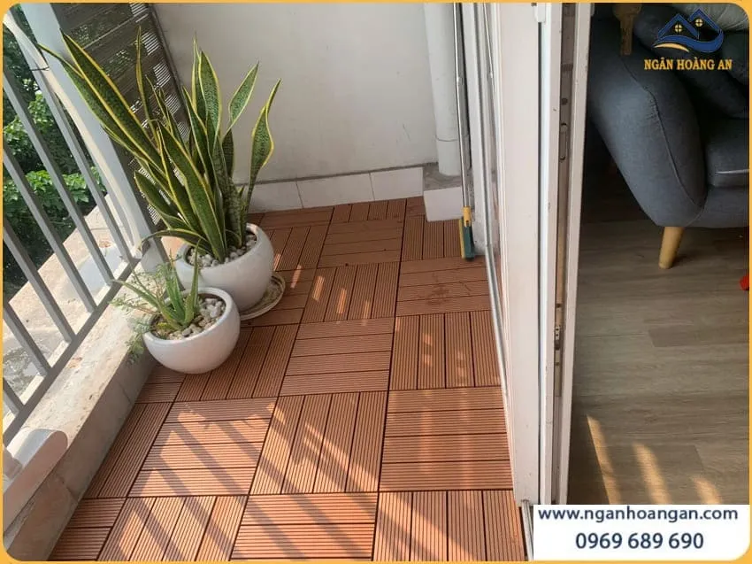 Vỉ Gỗ Nhựa Ngoài Trời Kosmos Light Wood Lát Sàn Ban Công Chất Lượng